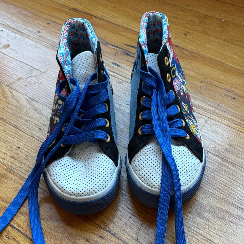 Floral High-Top Kids Sneakers with Blue Accents